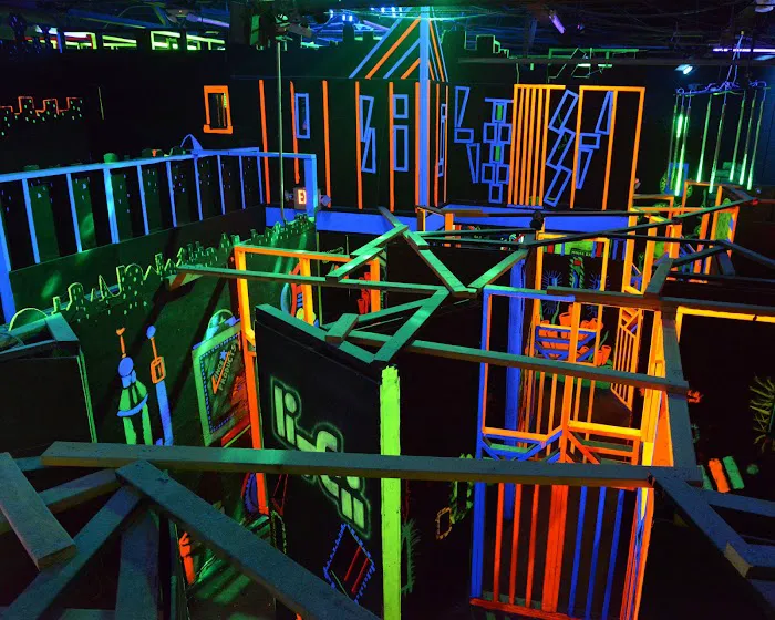 Zap Zone Glo-Golf Picture 9