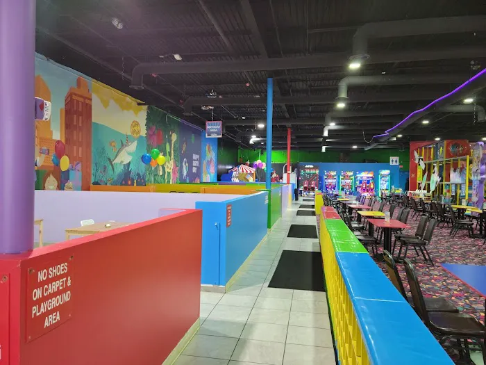 Yoyo's Fun Center Picture 9
