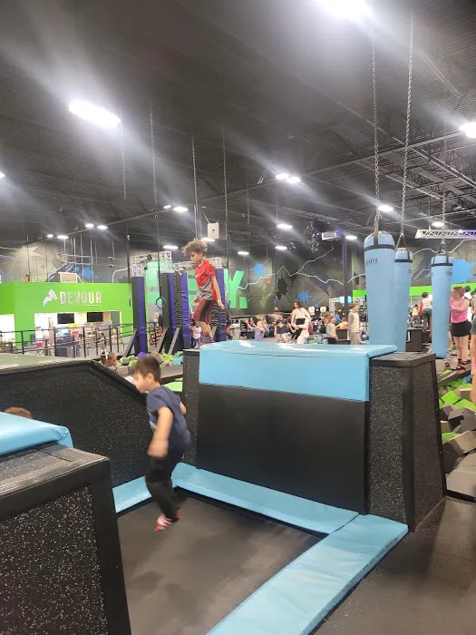 Sky Zone Trampoline Park Picture 4