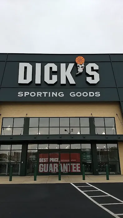 DICK'S Sporting Goods Picture 1