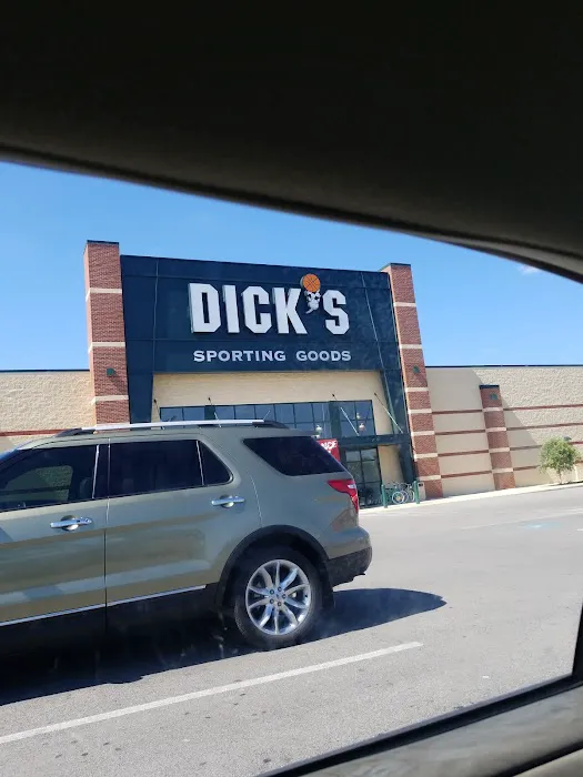 DICK'S Sporting Goods Picture 7