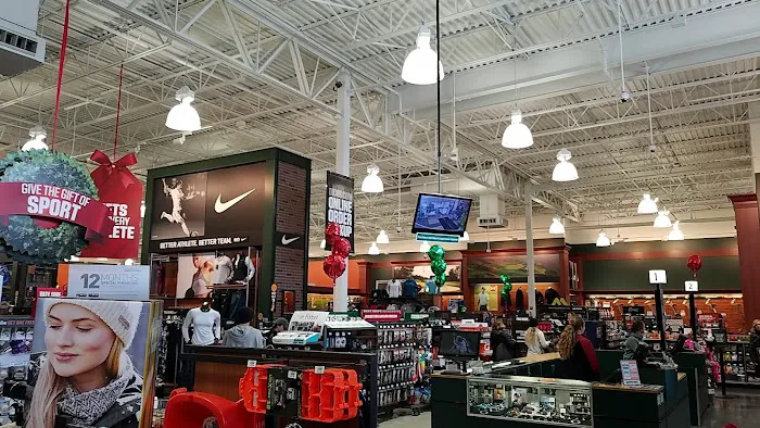 DICK'S Sporting Goods Picture 9