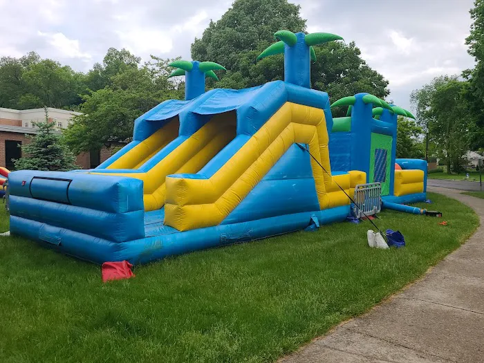 MaxAiir Party Rentals & Inflatapark Picture 9