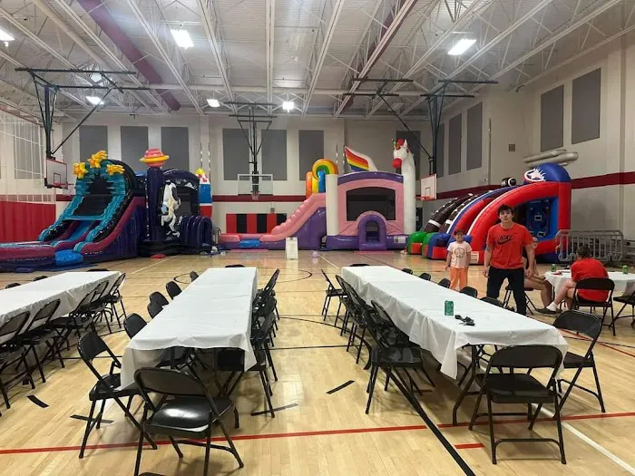 MaxAiir Party Rentals & Inflatapark Picture 6