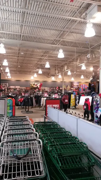 DICK'S Sporting Goods Picture 6
