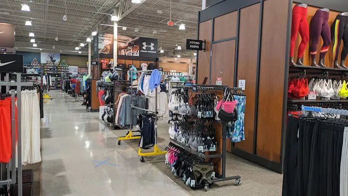 DICK'S Sporting Goods Picture 10
