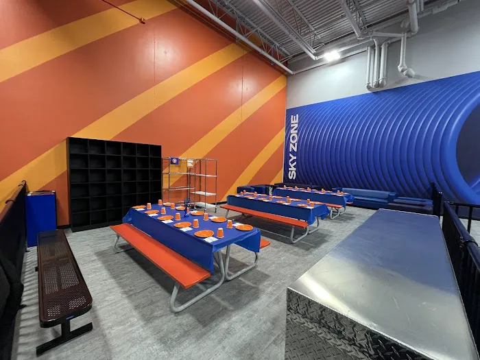 Sky Zone Trampoline Park Picture 3