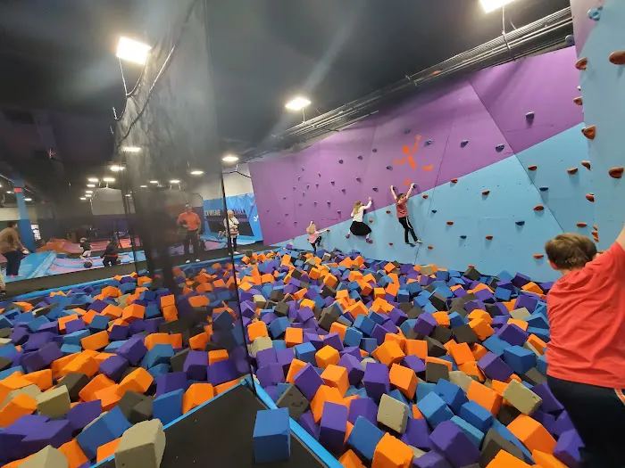 Altitude Trampoline Park - Skokie Picture 4