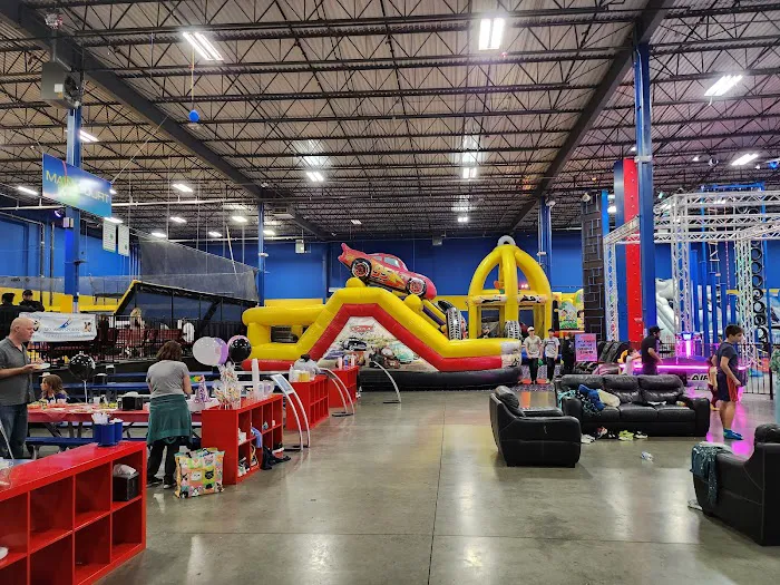 Sky High Sports Niles Picture 3