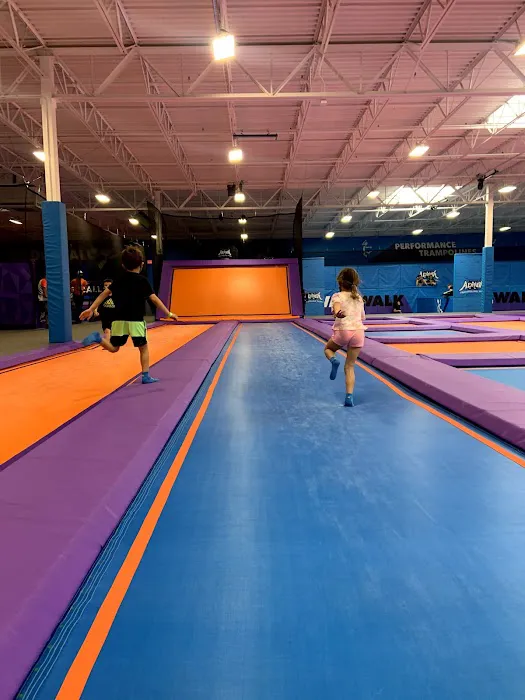 Altitude Trampoline Park - Lombard Picture 5