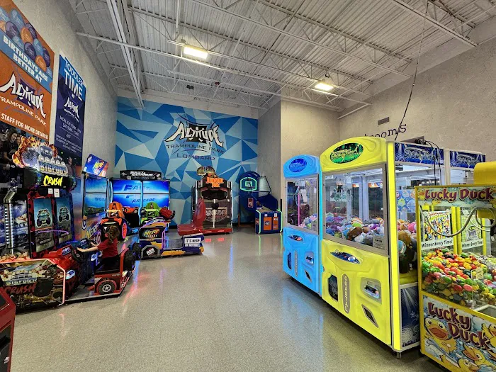 Altitude Trampoline Park - Lombard Picture 6