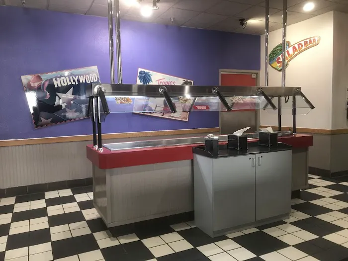 Chuck E. Cheese Picture 1