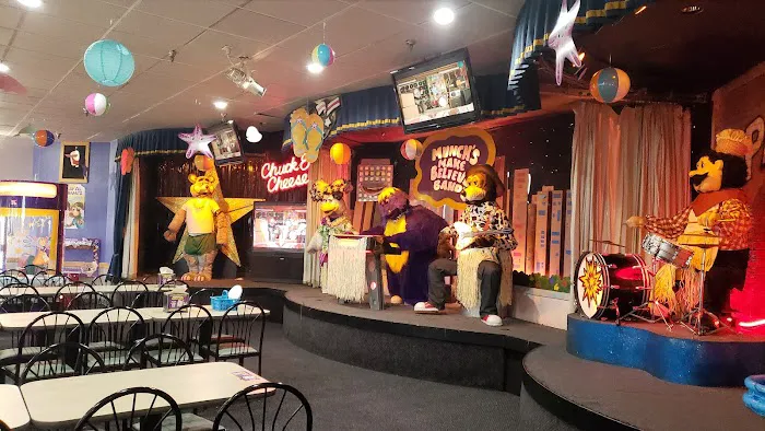 Chuck E. Cheese Picture 6