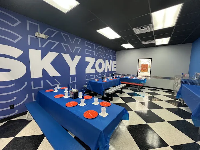 Sky Zone Trampoline Park Picture 8