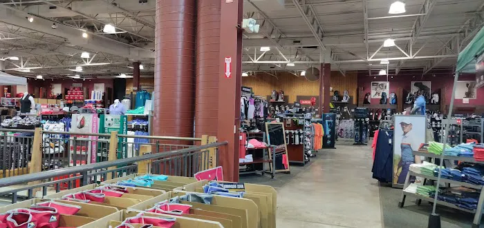 DICK'S Sporting Goods Picture 7