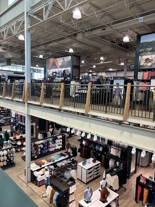 DICK'S Sporting Goods Picture 10