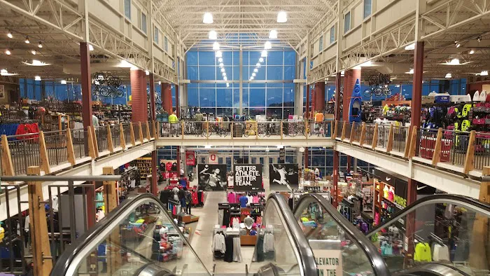 DICK'S Sporting Goods Picture 9