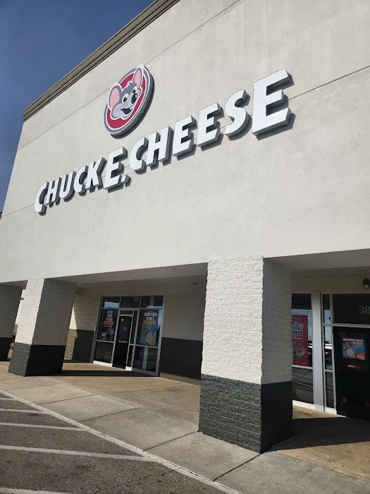 Chuck E. Cheese Picture 4