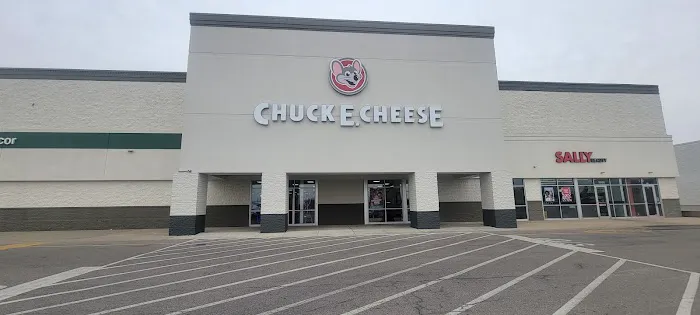 Chuck E. Cheese Picture 3