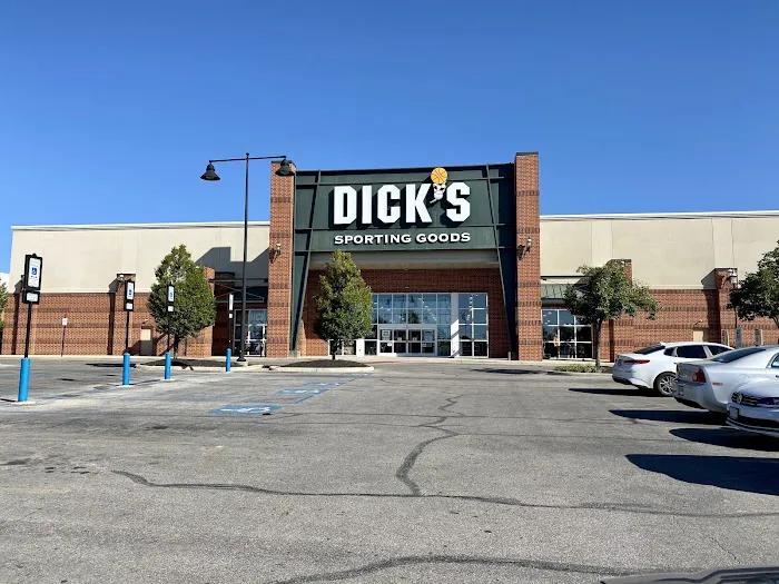 DICK'S Sporting Goods Picture 9
