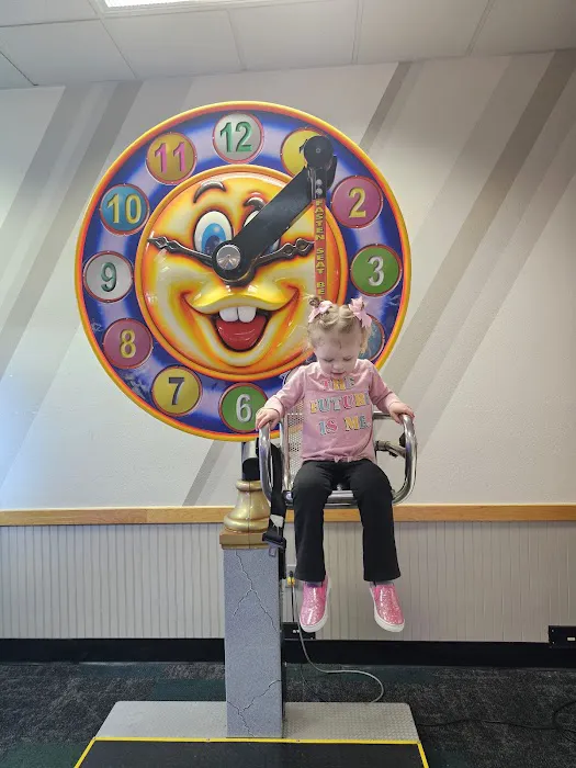 Chuck E. Cheese Picture 5