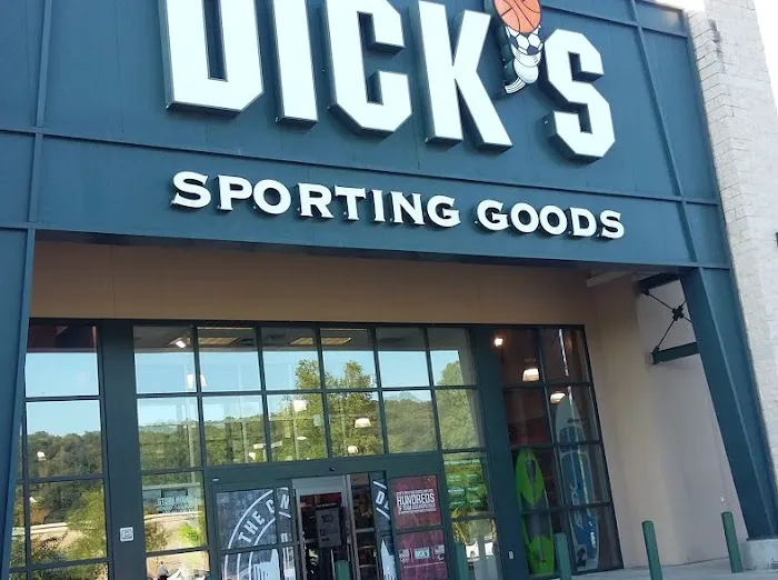 DICK'S Sporting Goods Picture 1