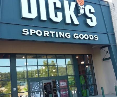 DICK'S Sporting Goods