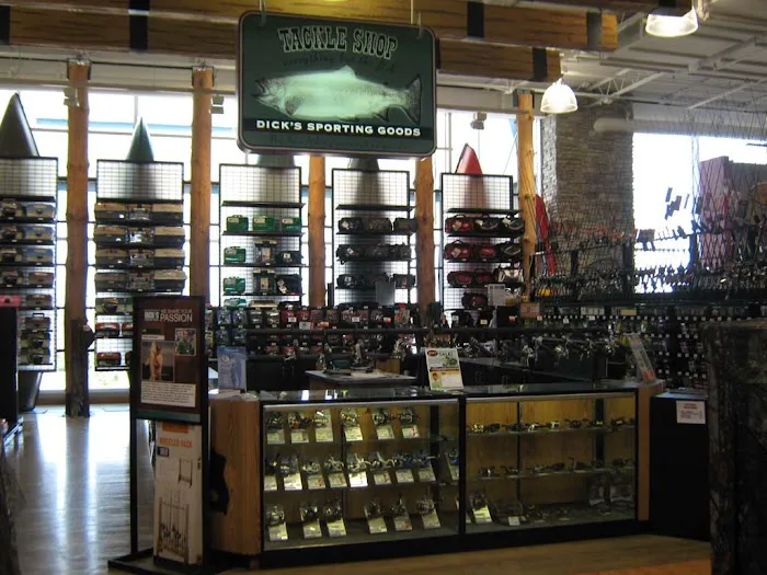 DICK'S Sporting Goods Picture 7