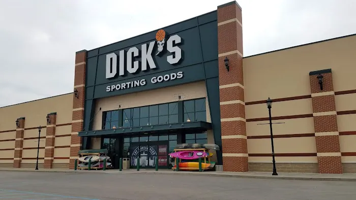 DICK'S Sporting Goods Picture 3