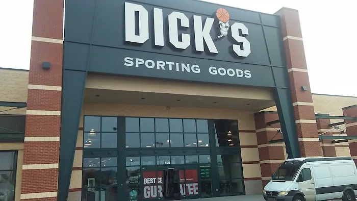 DICK'S Sporting Goods Picture 1