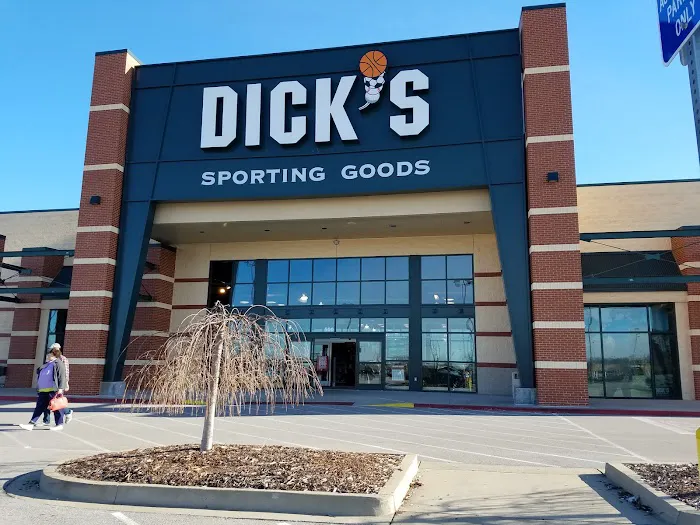 DICK'S Sporting Goods Picture 6