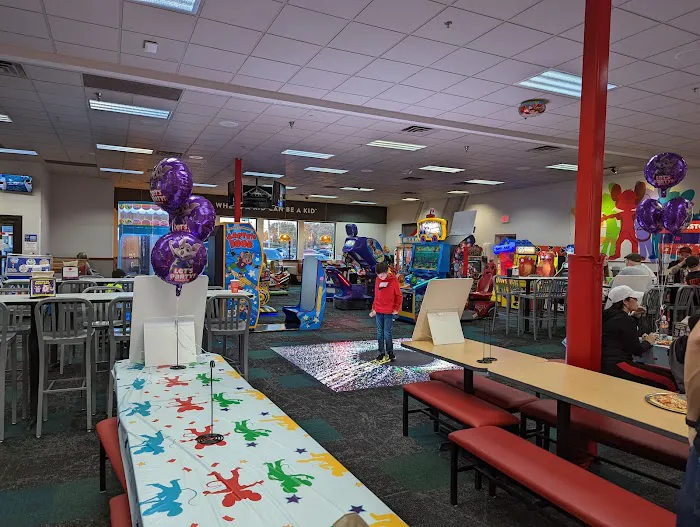 Chuck E. Cheese Picture 6