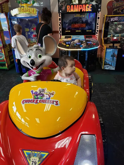 Chuck E. Cheese Picture 3