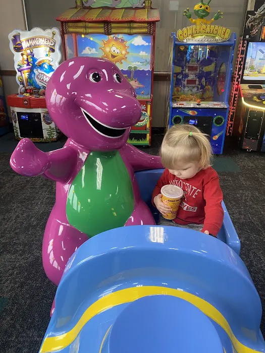 Chuck E. Cheese Picture 7