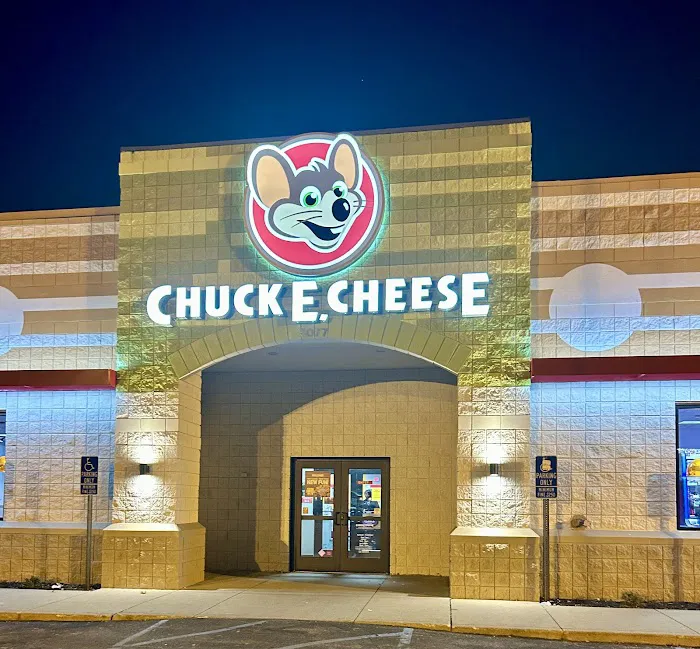 Chuck E. Cheese Picture 2
