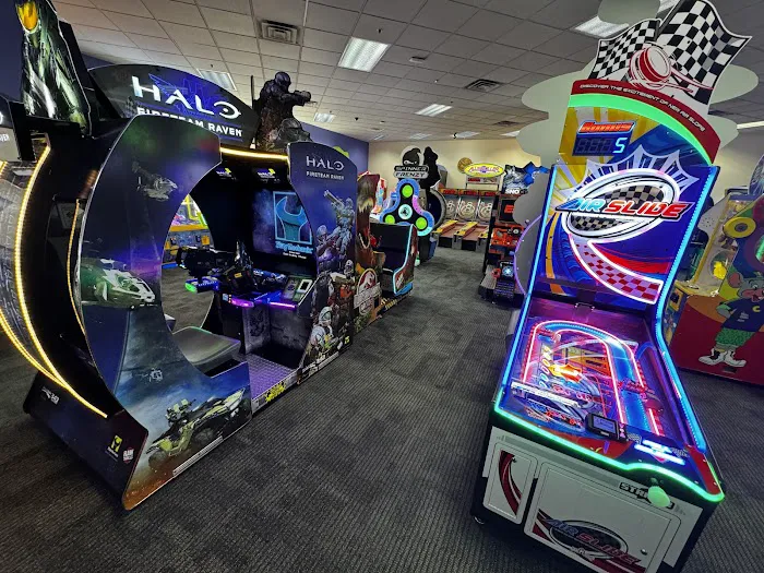 Chuck E. Cheese Picture 5