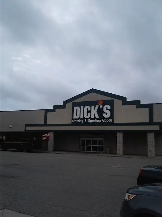 DICK'S Sporting Goods Picture 7
