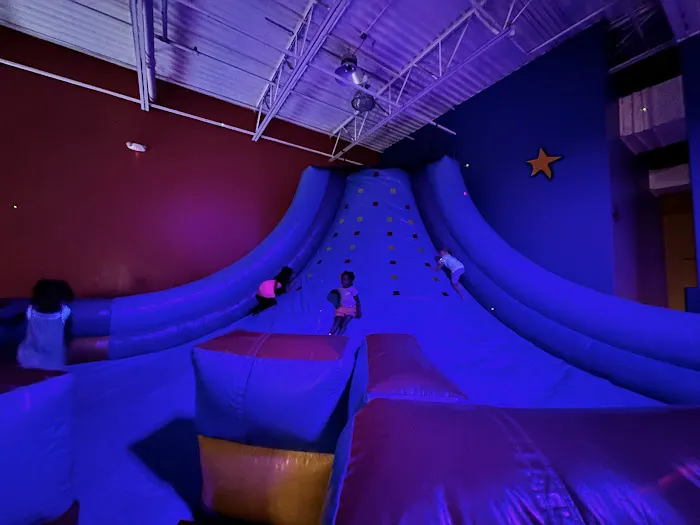 Pump It Up Auburn Hills Kids Birthdays and More Picture 4