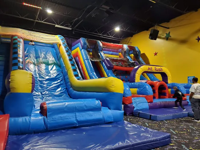 Pump It Up Shelby Township Kids Birthdays and More Picture 2