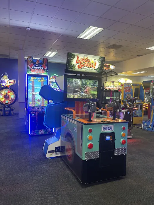 Chuck E. Cheese Picture 1