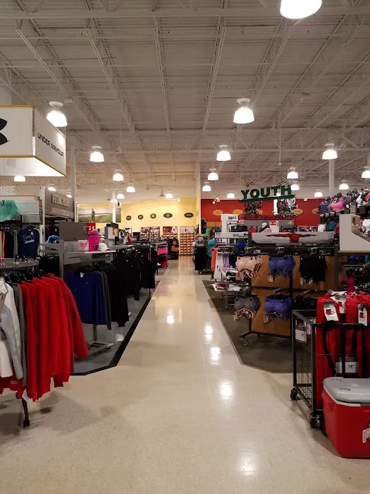 DICK'S Sporting Goods Picture 9