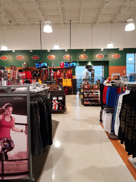DICK'S Sporting Goods Picture 10