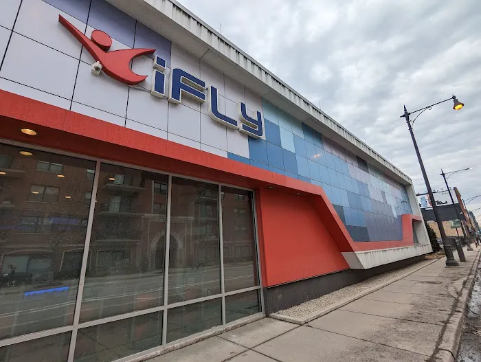 iFLY Indoor Skydiving - Chicago Lincoln Park Picture 5