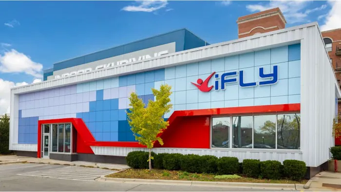 iFLY Indoor Skydiving - Chicago Lincoln Park Picture 8