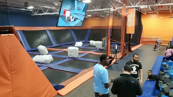 Sky Zone Trampoline Park Picture 4