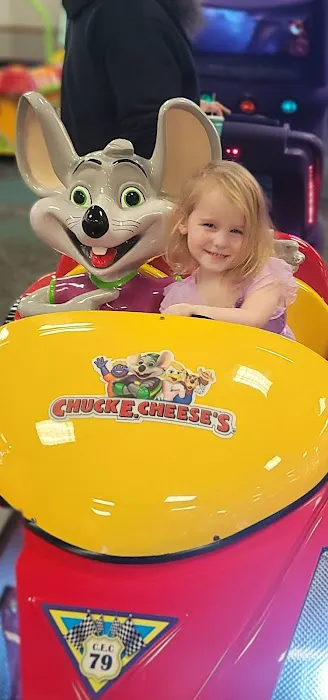 Chuck E. Cheese Picture 2