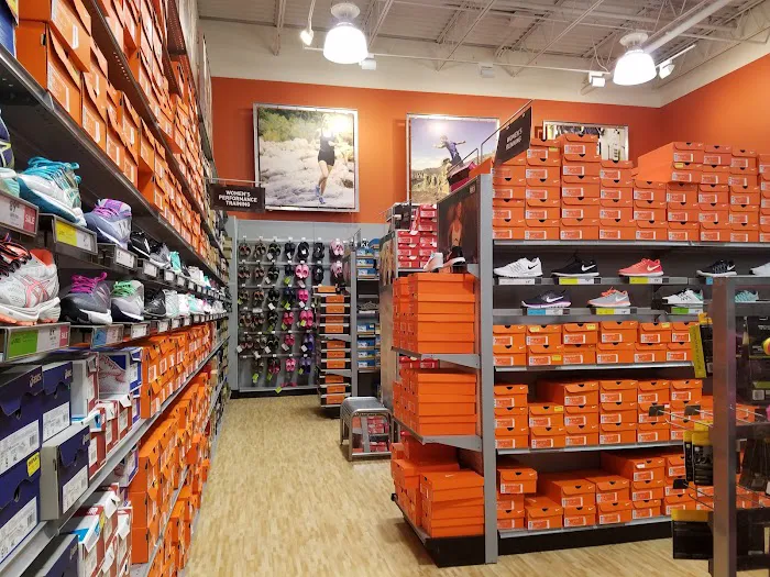 DICK'S Sporting Goods Picture 6