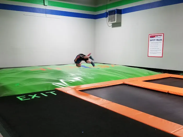 Vertical Jump Park - Paducah Picture 1