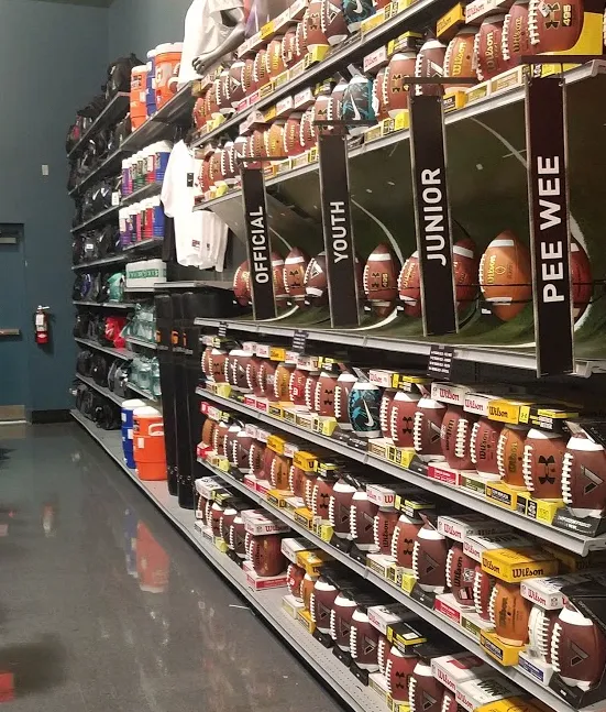DICK'S Sporting Goods Picture 2