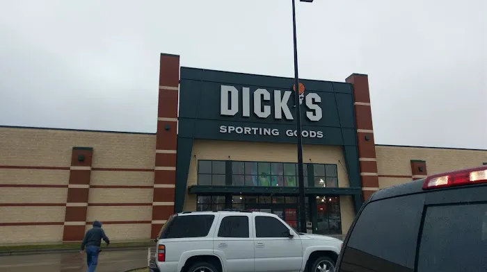 DICK'S Sporting Goods Picture 4